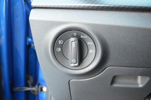 Fahrzeugabbildung SKODA Kamiq TSI Monte Carlo LED AHK Navi AID Pano ACC
