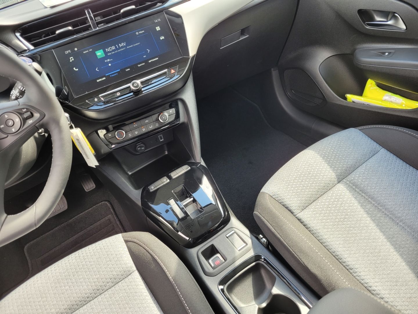 Fahrzeugabbildung Opel Corsa F Edition Hybrid SHZ+LHZ+Kamera+Allwetter
