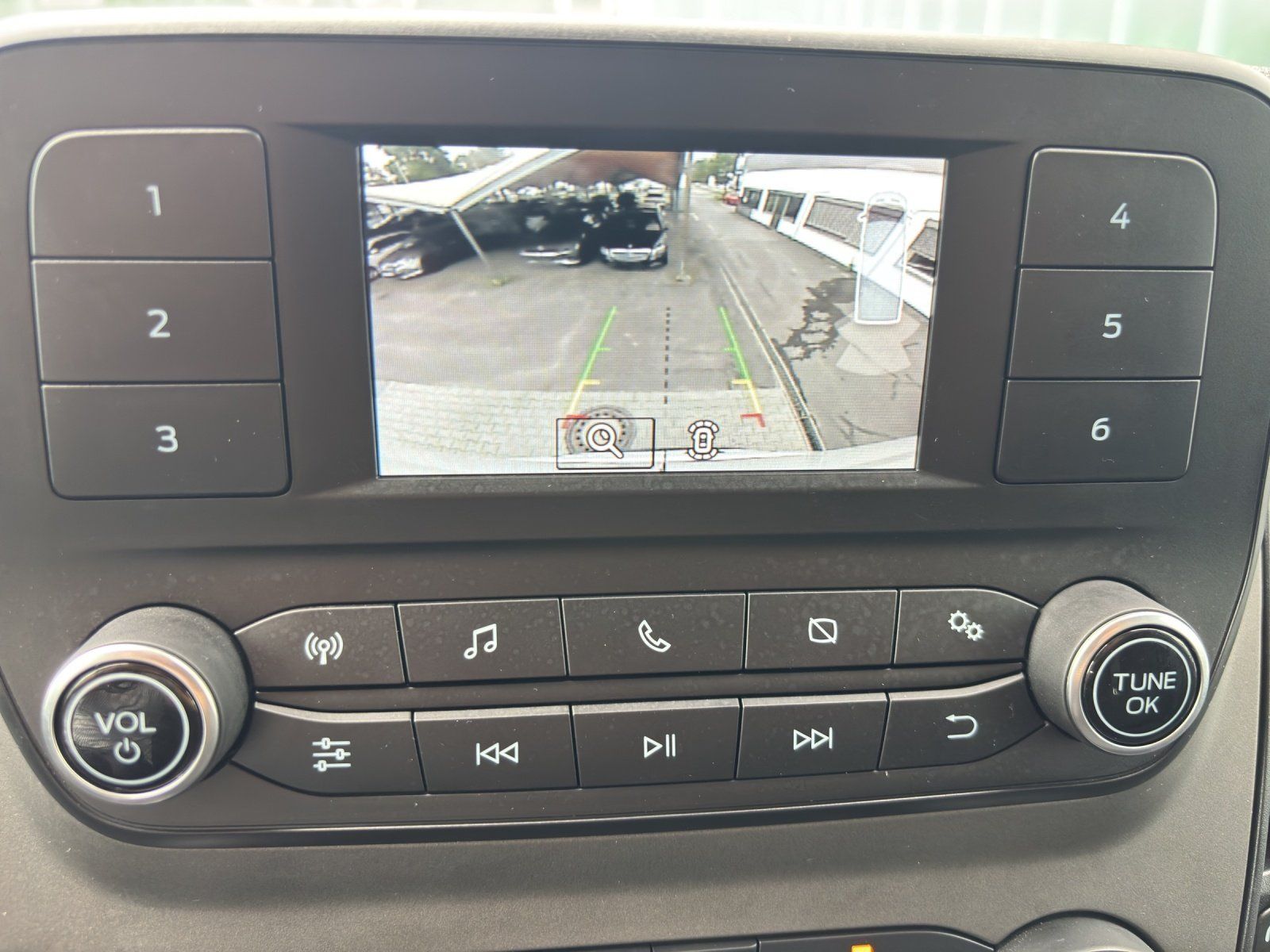 Fahrzeugabbildung Ford Transit FT 350 (TTS) 2.0 TDCi 350 L4 TEMPO/KLIMA