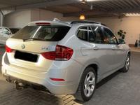 BMW X1 28 i xDrive+M-Optik+Leder+Panorama+AHK+