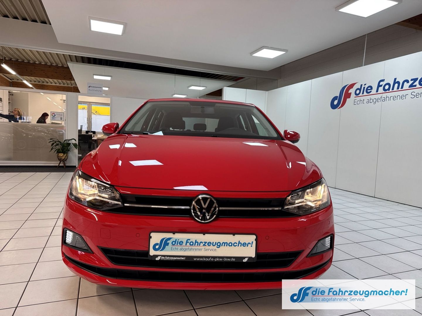 Fahrzeugabbildung Volkswagen Polo VI Comfortline Musikstreaming DAB Notbremsa