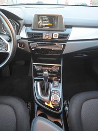 BMW 218 - 11