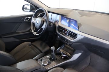 BMW 118 d HK+LANE+PDC+17"+AHK