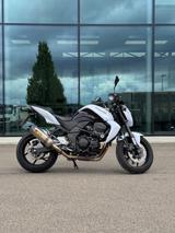 Kawasaki ZR750L - Offers