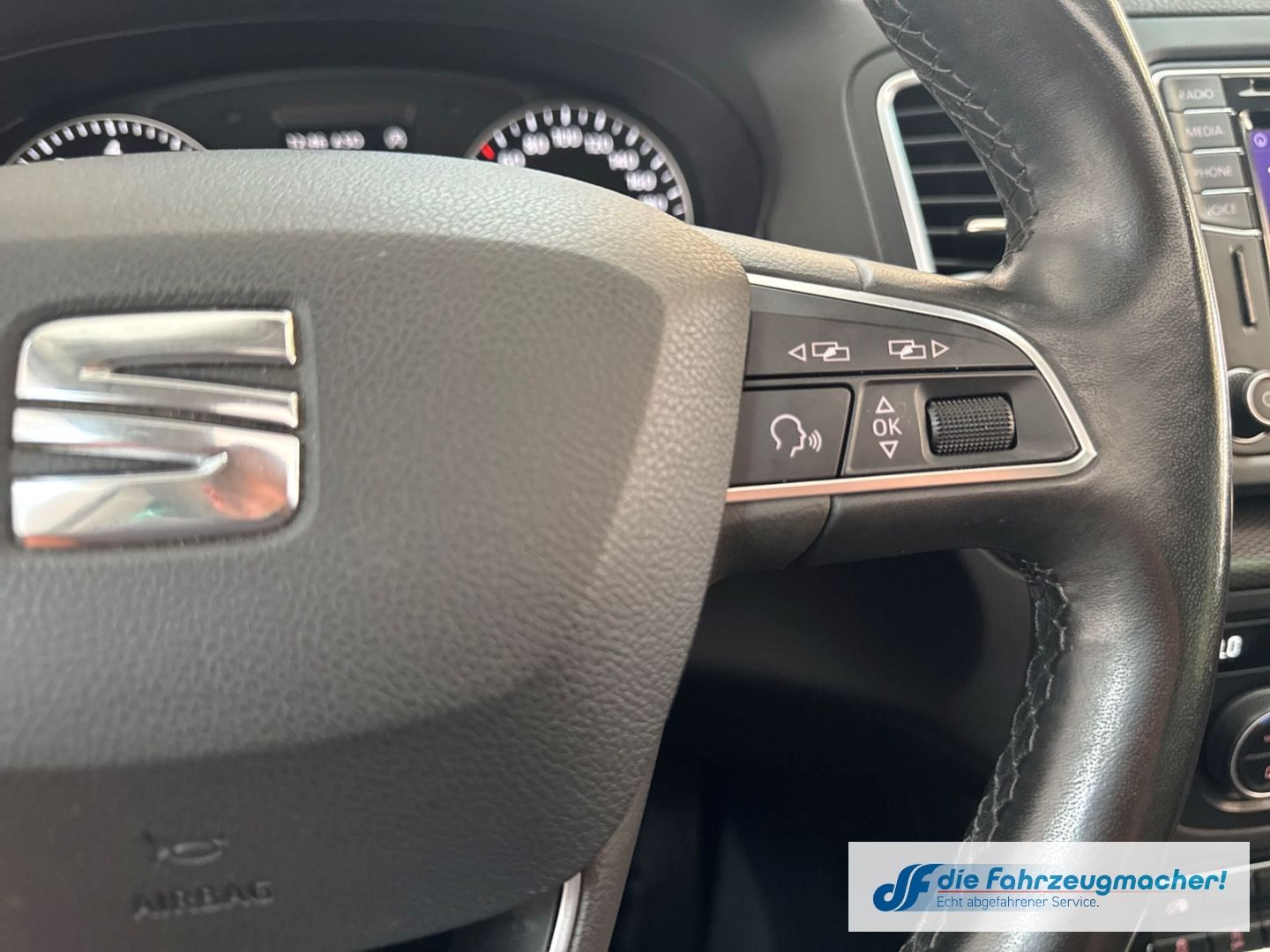 Fahrzeugabbildung SEAT Alhambra Xcellence 7-Sitzer AD AHK-klappbar Memo