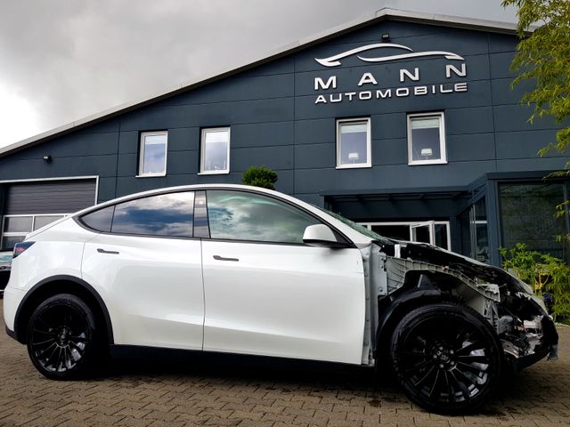 Tesla MODEL Y*AUTOMATIK*LEDER*NAVI*LED*PANORAMA*