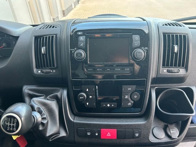 Fahrzeugabbildung Peugeot Boxer Kasten Grossraum 435 L4H3 Premium BlueHDi