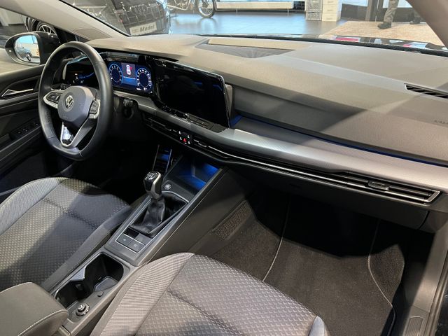 Volkswagen Golf 1.5 TSI Active | LED | Navi | App | DAB Volkswagen Golf 1.5 TSI Active | LED | Navi | App | DAB