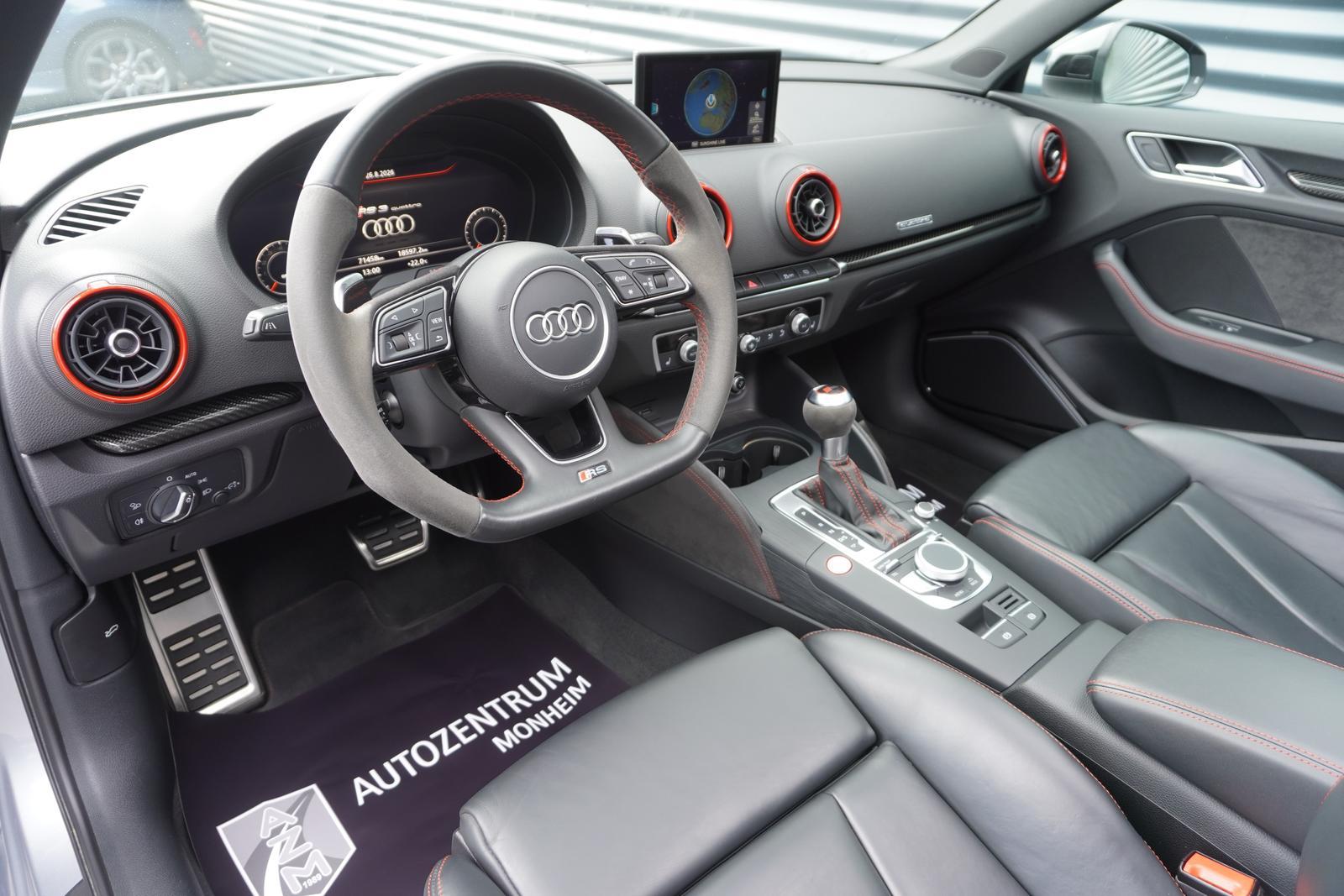 Audi RS3 QUATTRO|SPORTBACK|RS-SITZE|PANORAMA|MATRIX