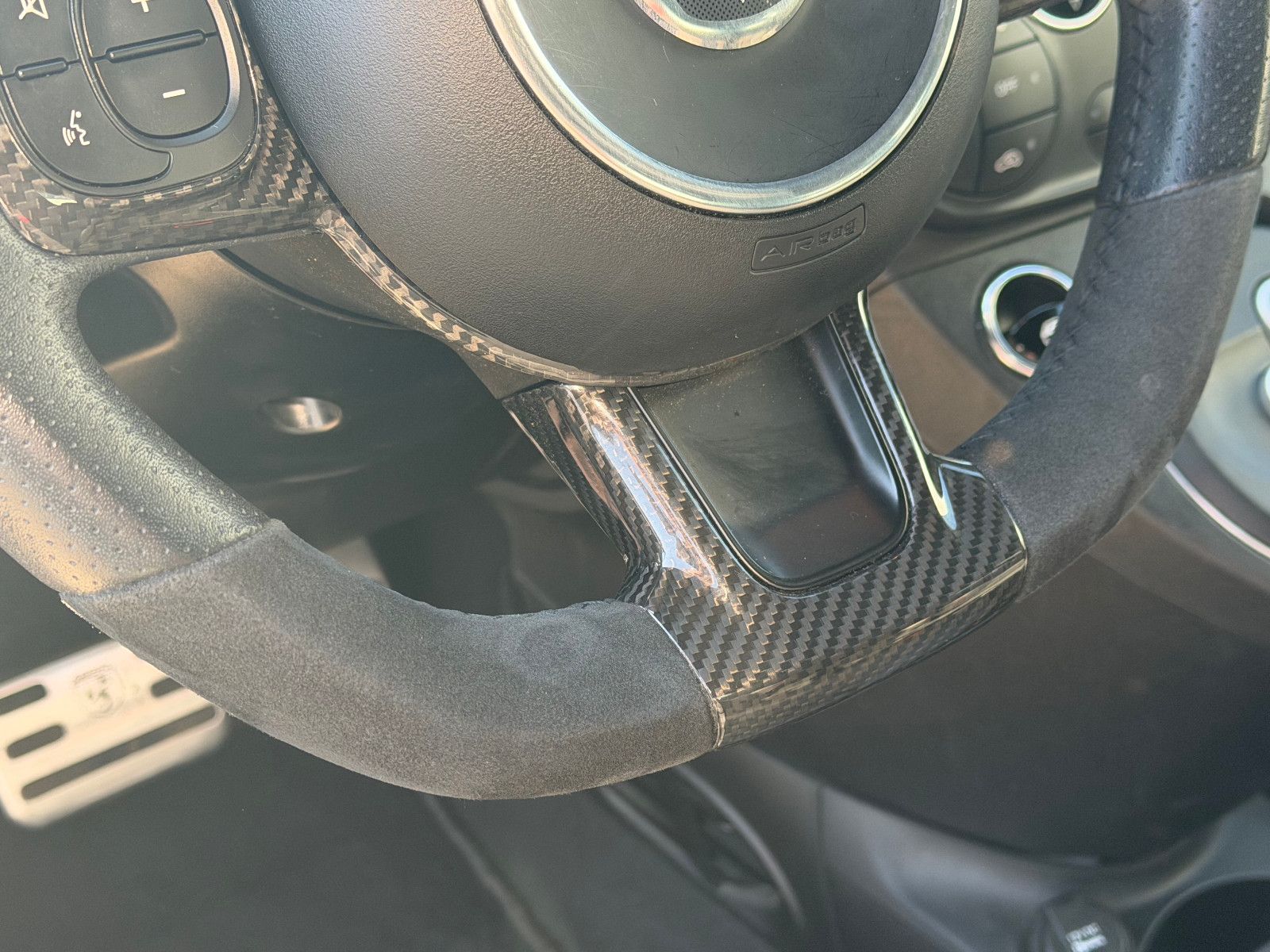 Fahrzeugabbildung Fiat Abarth 695Competizione/CARBON-SITZE/CARBON/BEATS
