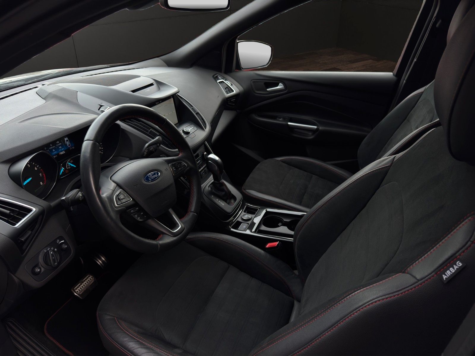 Fahrzeugabbildung Ford Kuga ST-Line AWD *AHK*Carplay*Kamera*Bi-Xen*Navi