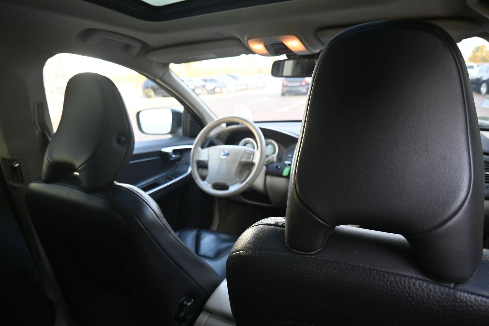 Fahrzeugabbildung Volvo XC60 3.2L 6-Zylinder