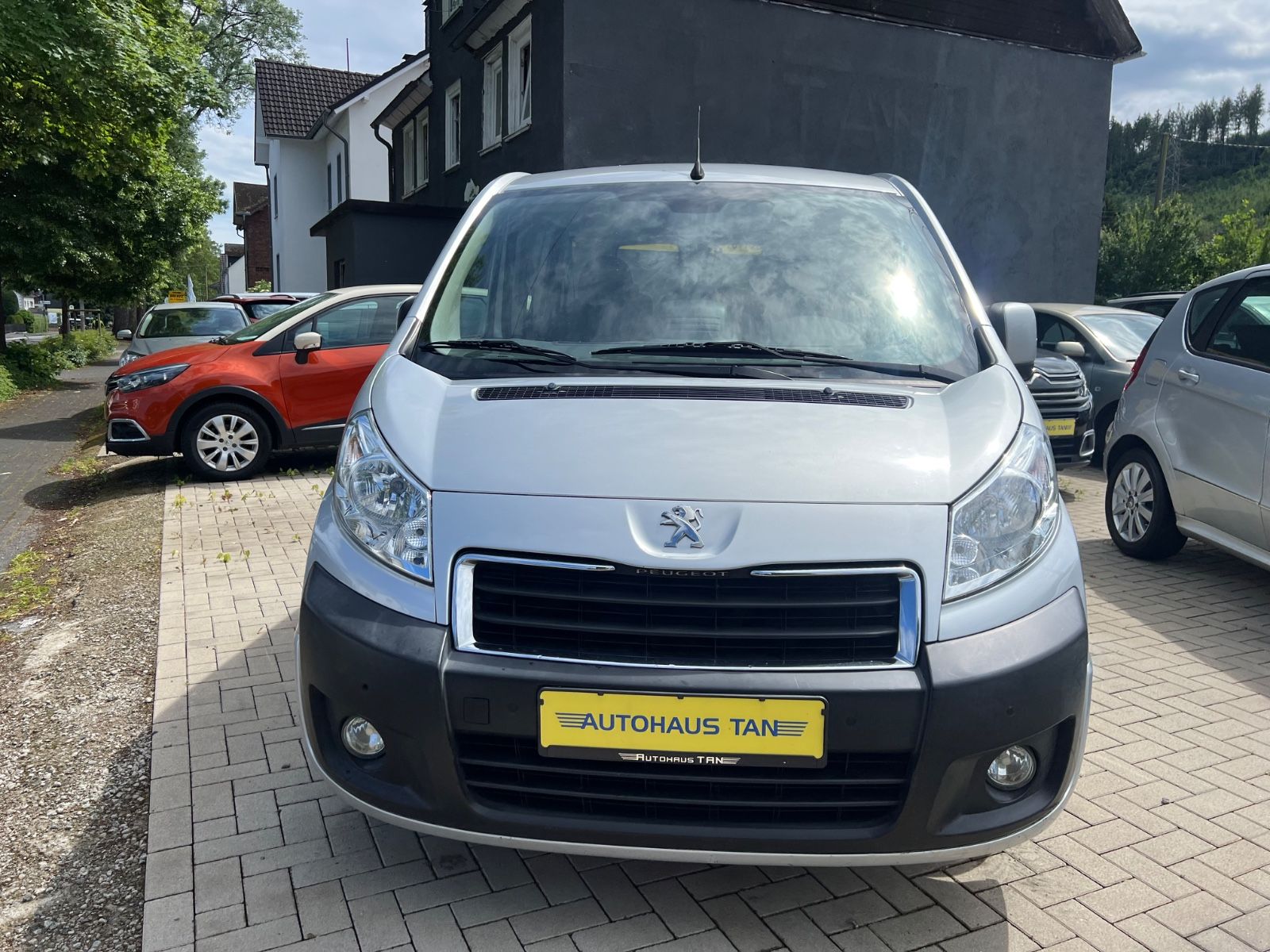 Fahrzeugabbildung Peugeot Expert Tepee L2H1 Active 8.Sitzer
