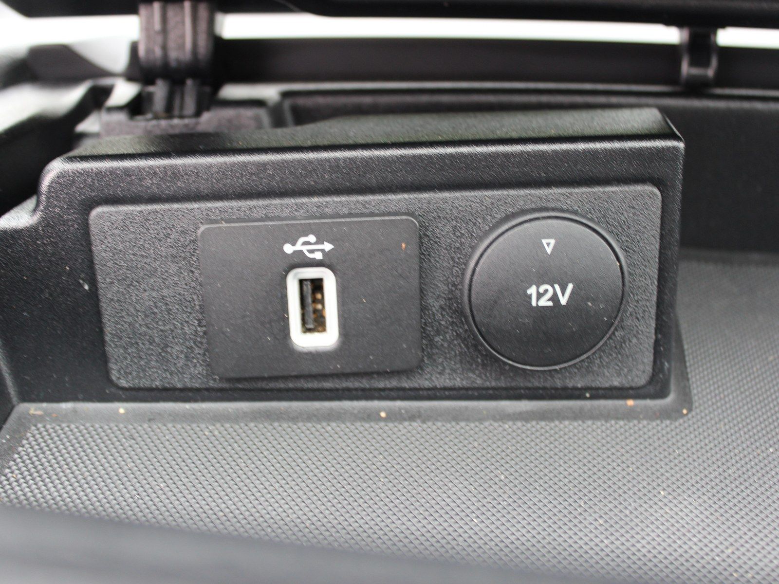Fahrzeugabbildung Ford Tourneo Custom 320 L2 Tourneo Trend FWD