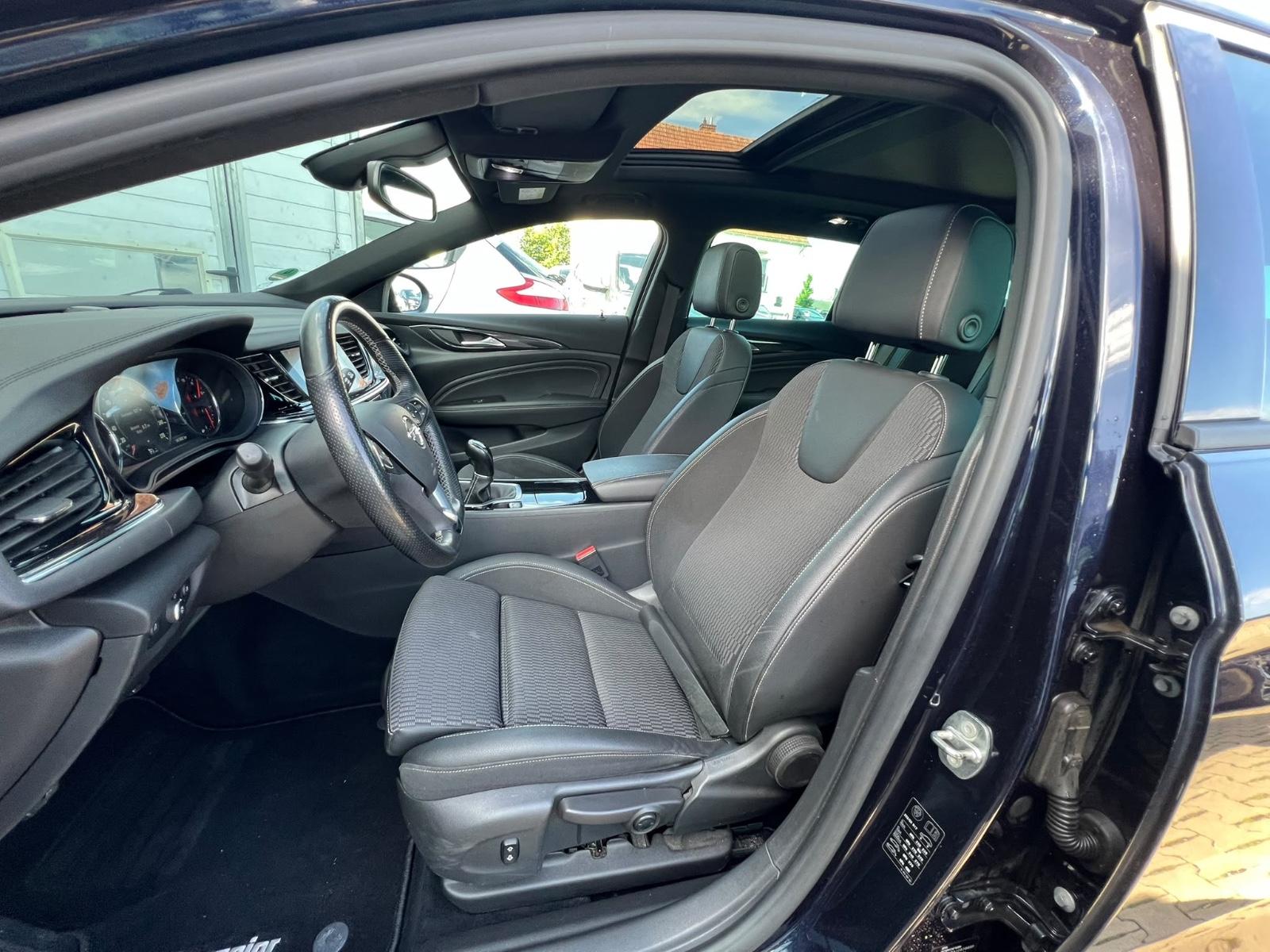 Opel Insignia B ST Scheckheft Navi Klima LED Pano AHK