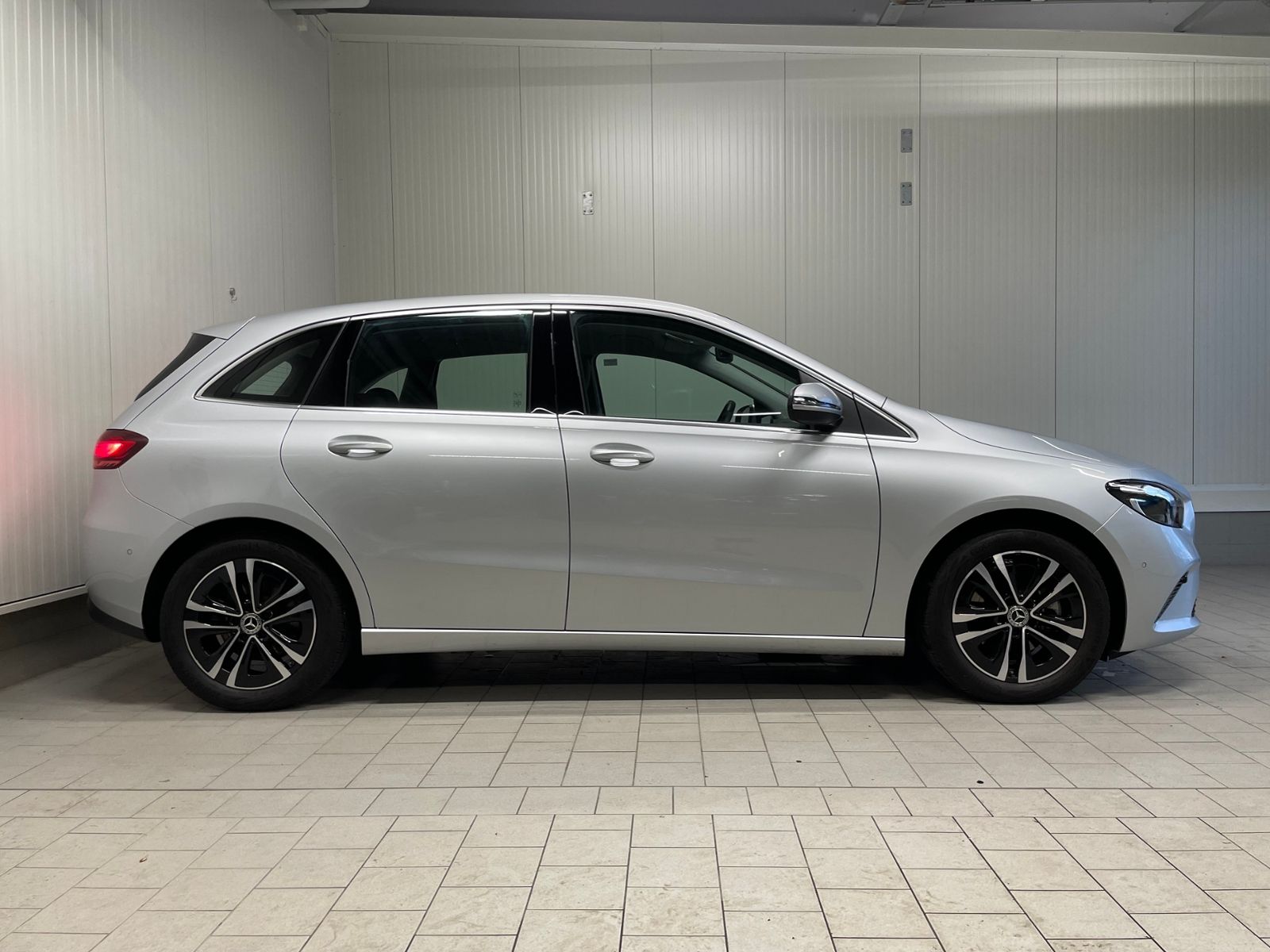 B Klasse 200 Progressive DCT NAVI SHZ RFK LED