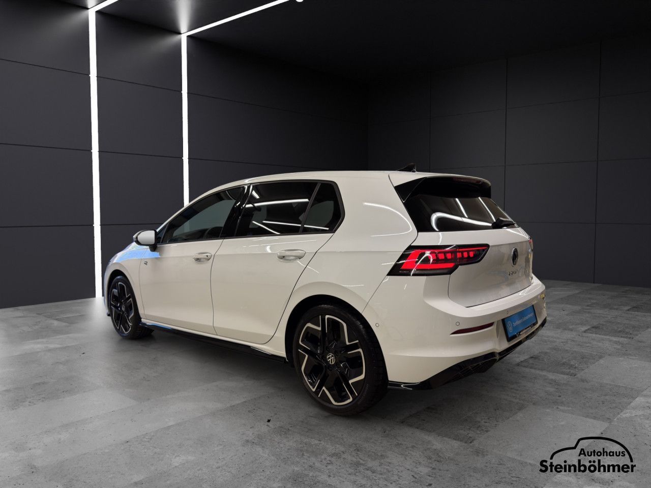 Volkswagen Golf R-Line 1.5eTSI NAVI IQLIGHT PANO HUD LED foto 4