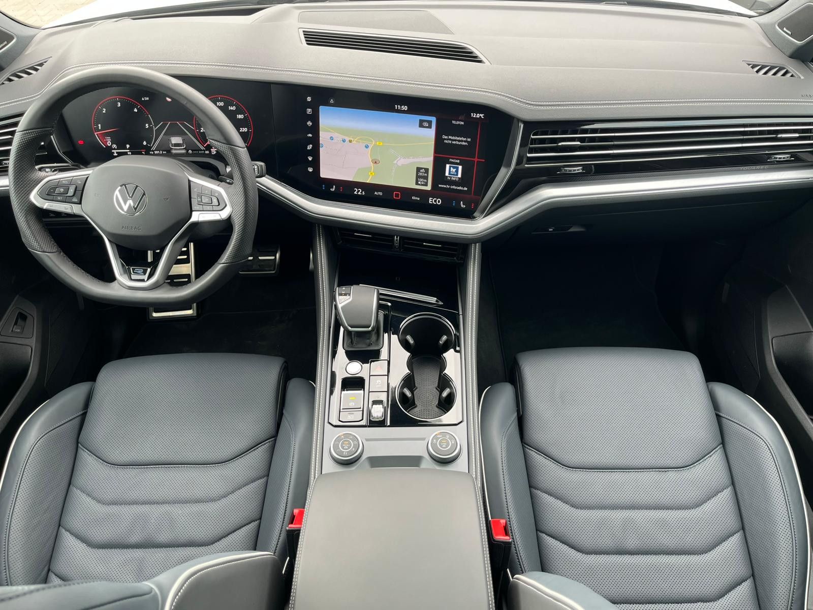 Fahrzeugabbildung Volkswagen Touareg 3.0TDI 4M R-Line VOLL Black 22" UPE 114T