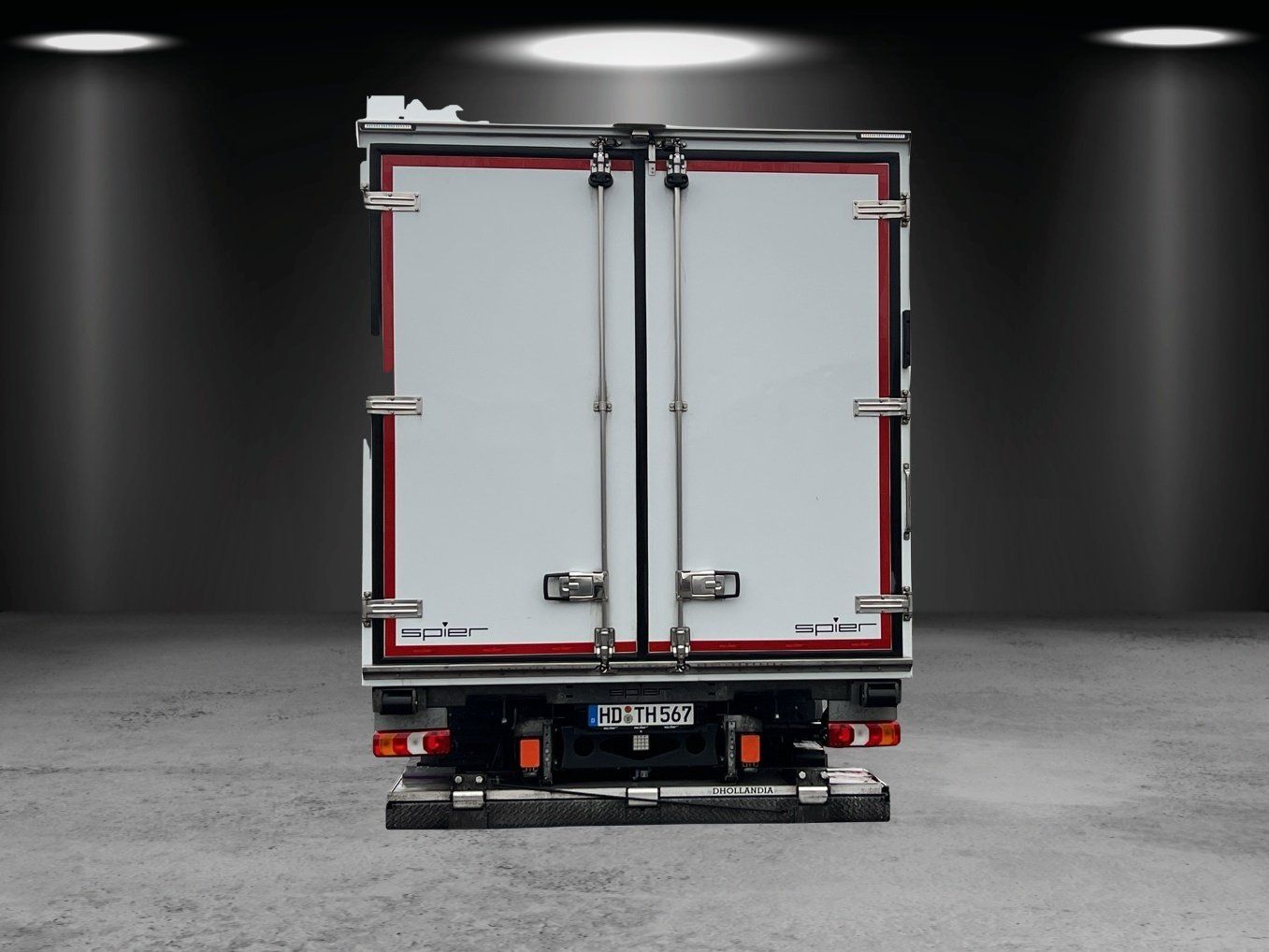 Fahrzeugabbildung Mercedes-Benz 1223 L  mit Spier Athlet Thermo 5 LBW 2000kg
