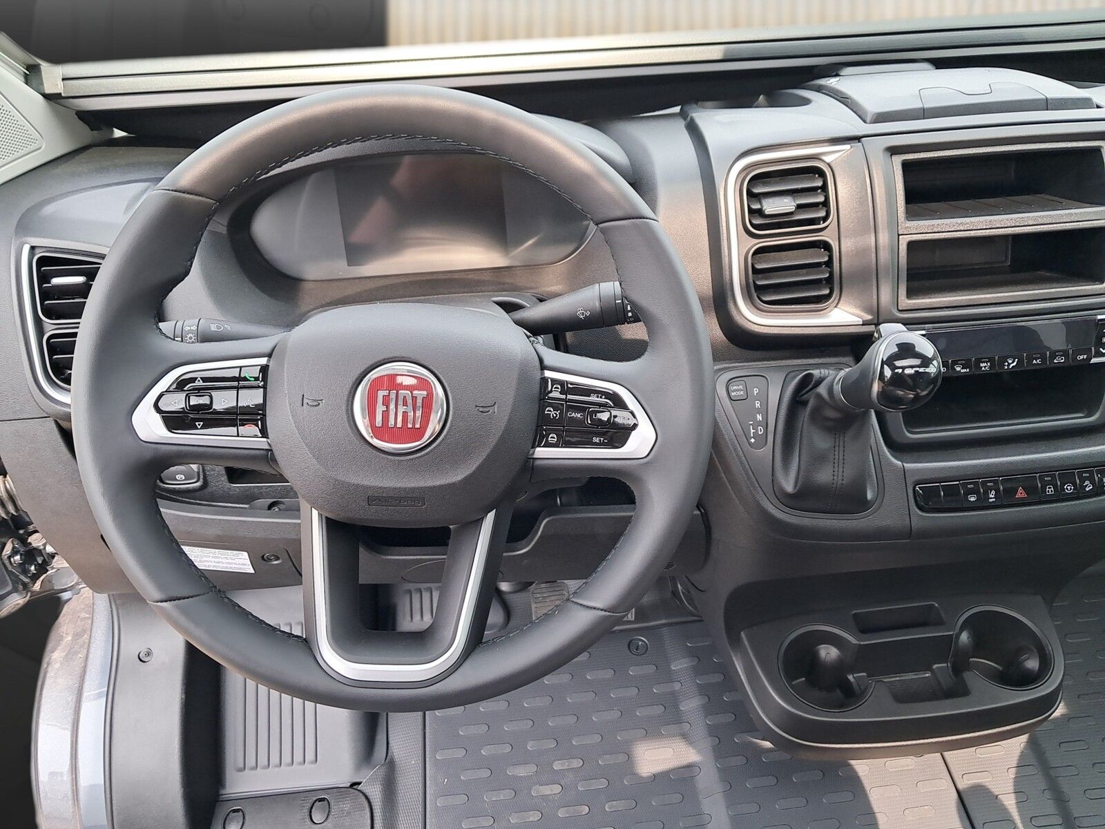 Fahrzeugabbildung Pössl Summit Prime 540 Fiat 140 PS 8627EUR geschenkt
