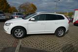Volvo XC 60  Kinetic 2WD AUTOMATIK AHK NAVI - Volvo XC60 Kinetic mit Diesel-Antrieb