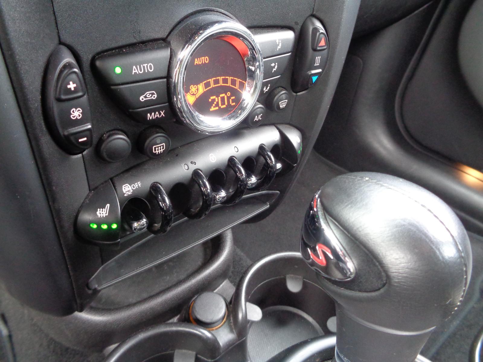 MINI Coun.Co.S Aut.ALL4 Vollleder Navi.Klimaaut.Xenon