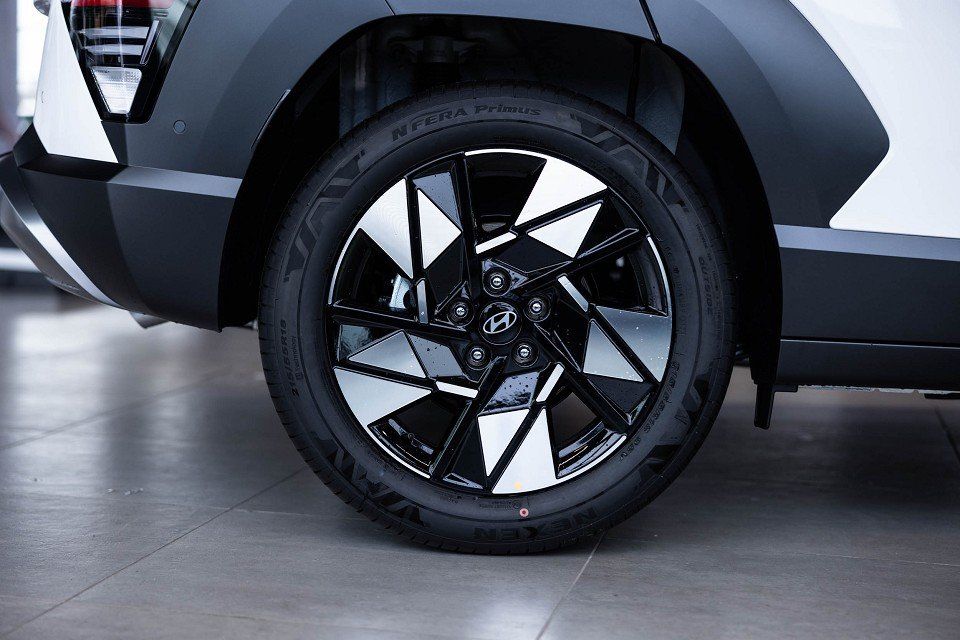 Fahrzeugabbildung Hyundai KONA 1.6T 198PS DCT 4WD PRIME Sitz-Paket BOSE