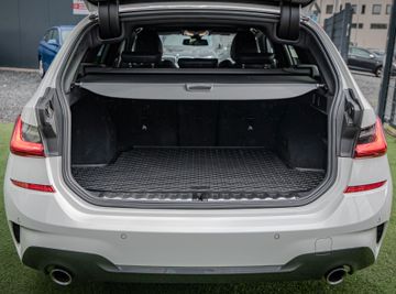 Fahrzeugabbildung BMW 318i Touring M-Sport SERVICE-GARANTIE|SPUR|ACC