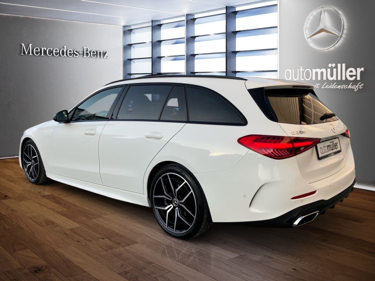Fahrzeugabbildung Mercedes-Benz C 200 4M T AMG AHK Pano Night WinterP Kamera 19'