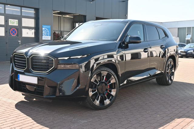 BMW XM*B&W*MASS*LUFT*23″AHK*ACC*NAV*MIETKAUF