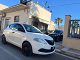Lancia LANCIA Ypsilon 1.2 69 CV *Black Edition* - Lancia Gebrauchtwagen von 2021