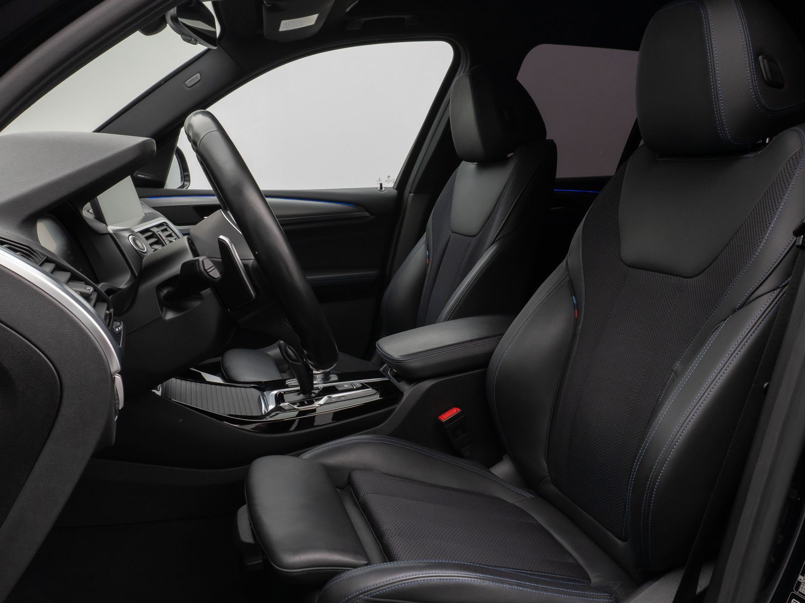 Fahrzeugabbildung BMW X3 xD20d M Sport Kamera HUD DAB H/K AHK Komfort