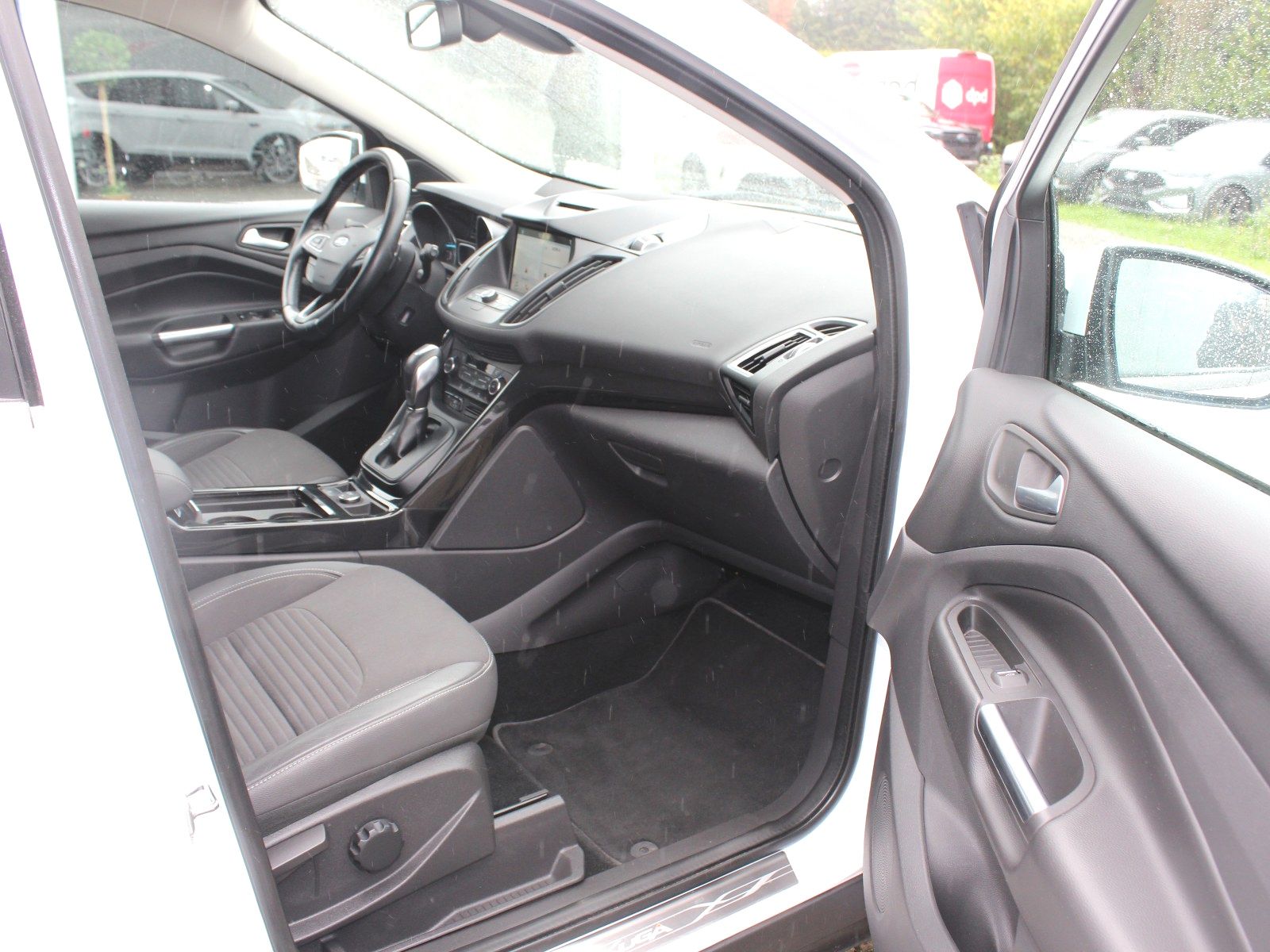 Fahrzeugabbildung Ford Kuga Titanium 2,0 TDCi 4x4 Start/Stopp