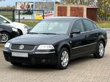 Volkswagen Passat 2.0 Highline 3BG 1.Hand Leder Xenon PDC - gebrauchte VW Passat aus dem Jahr 2003