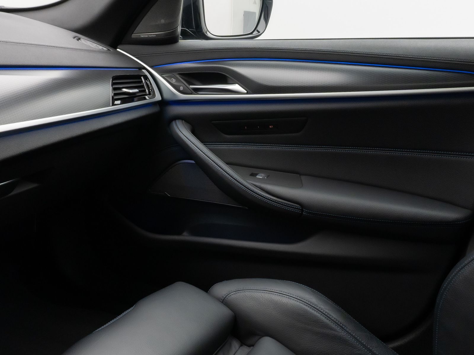Fahrzeugabbildung BMW M550i xD Kamera Laser HUD DAB H/K 4xKlima Komfor