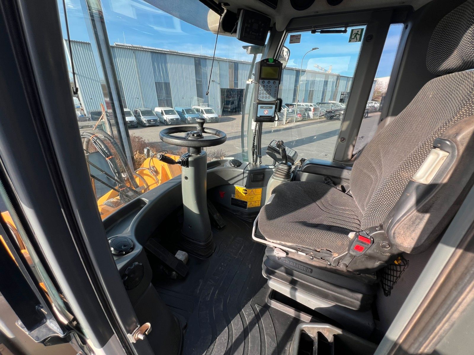 Fahrzeugabbildung Liebherr L 556 / 5.574h / Waage / Zentralschmierung