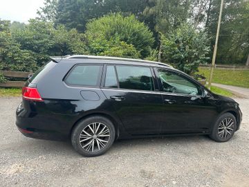 Volkswagen Golf - 8