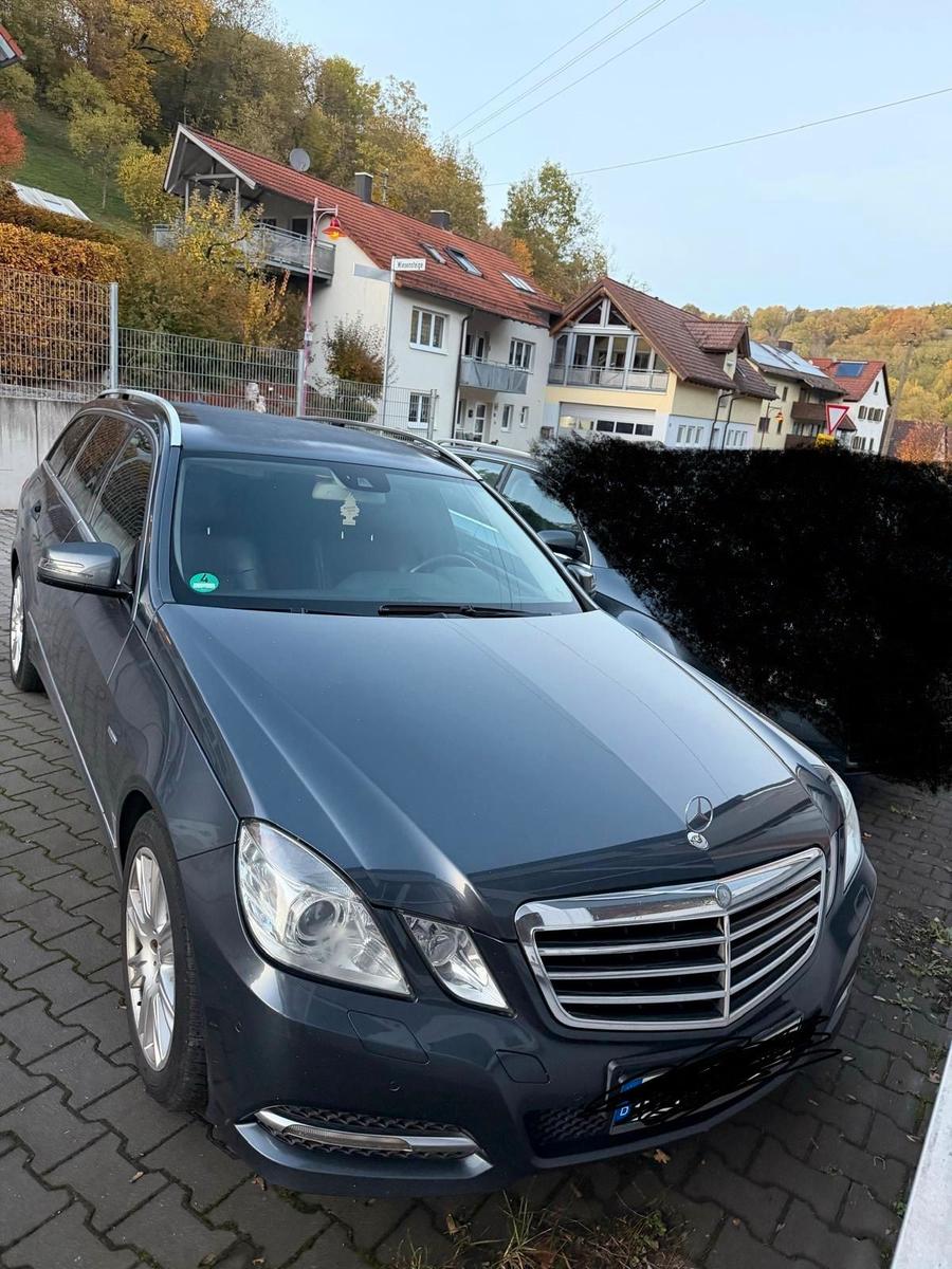Mercedes-Benz E 220
