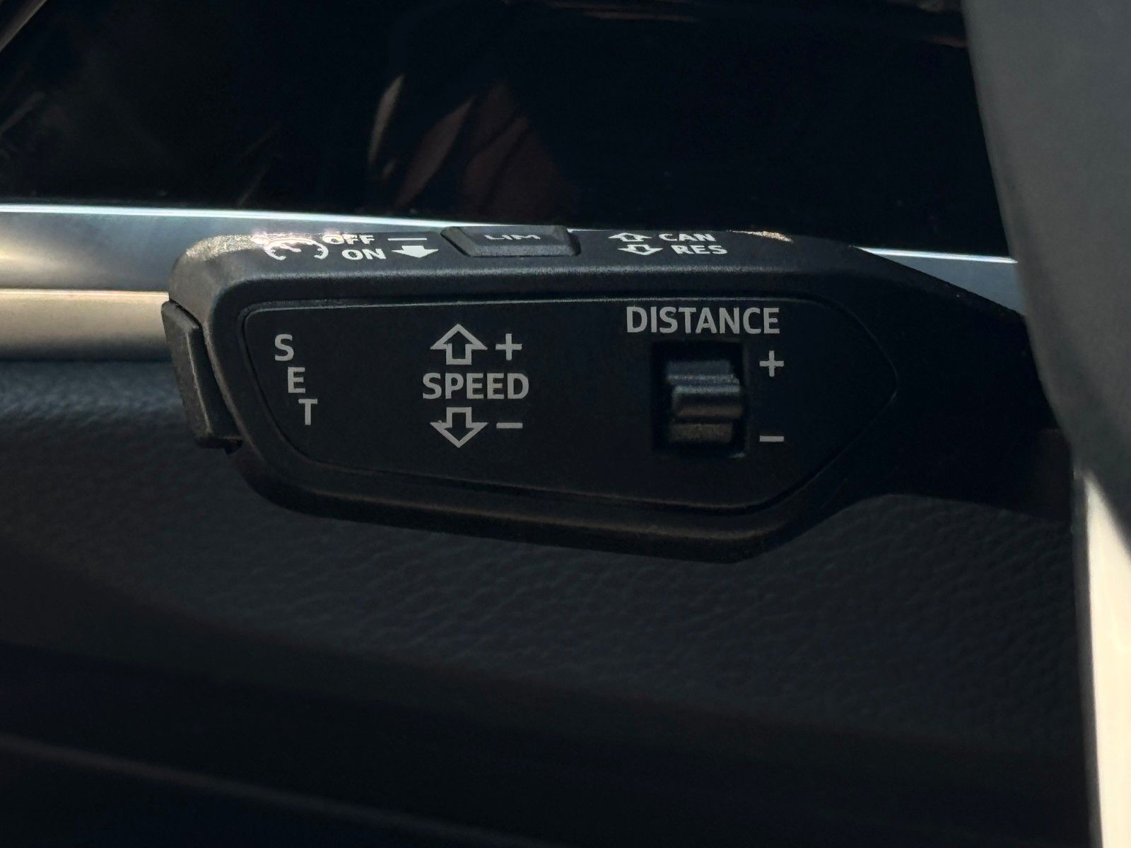 Fahrzeugabbildung Audi Q3 45 TFSI e S tronic Sonos Virtual Pano CAM ACC