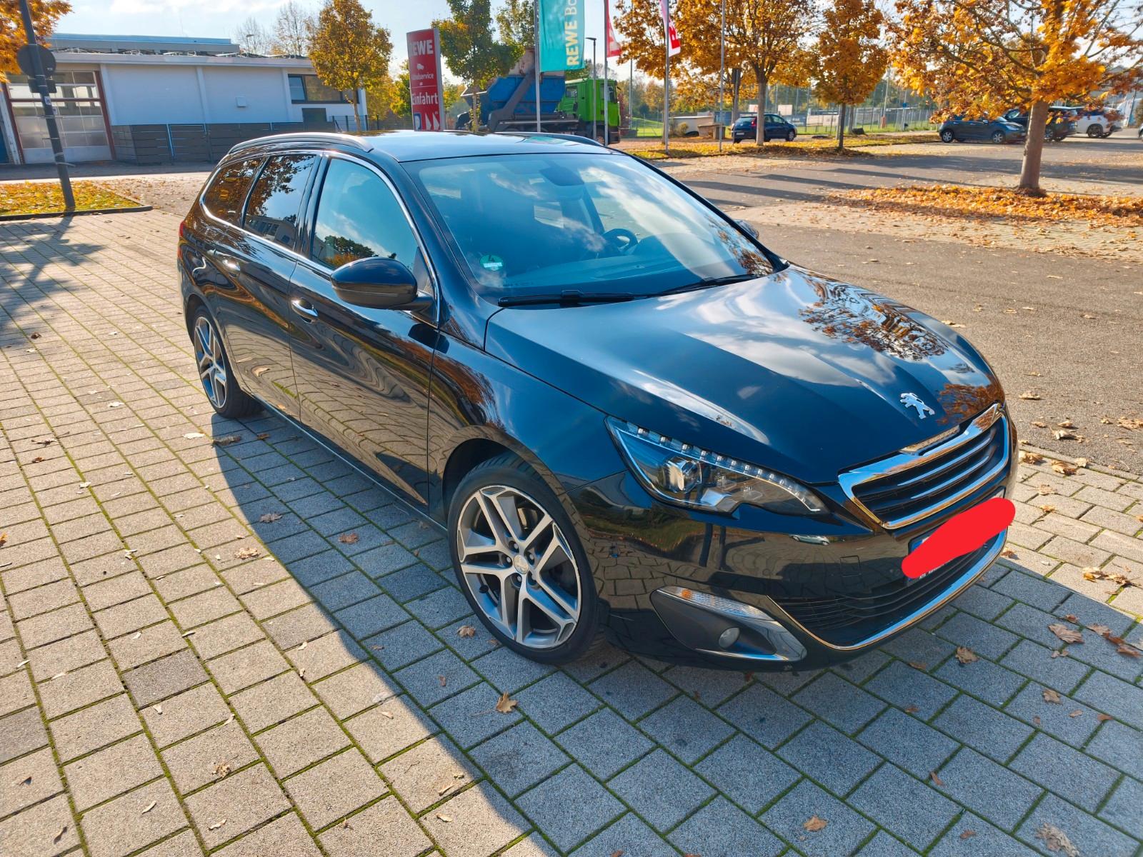 Peugeot 308 2015 — interior