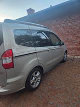 Ford Tourneo Courier  - Ford Tourneo Courier aus 2014