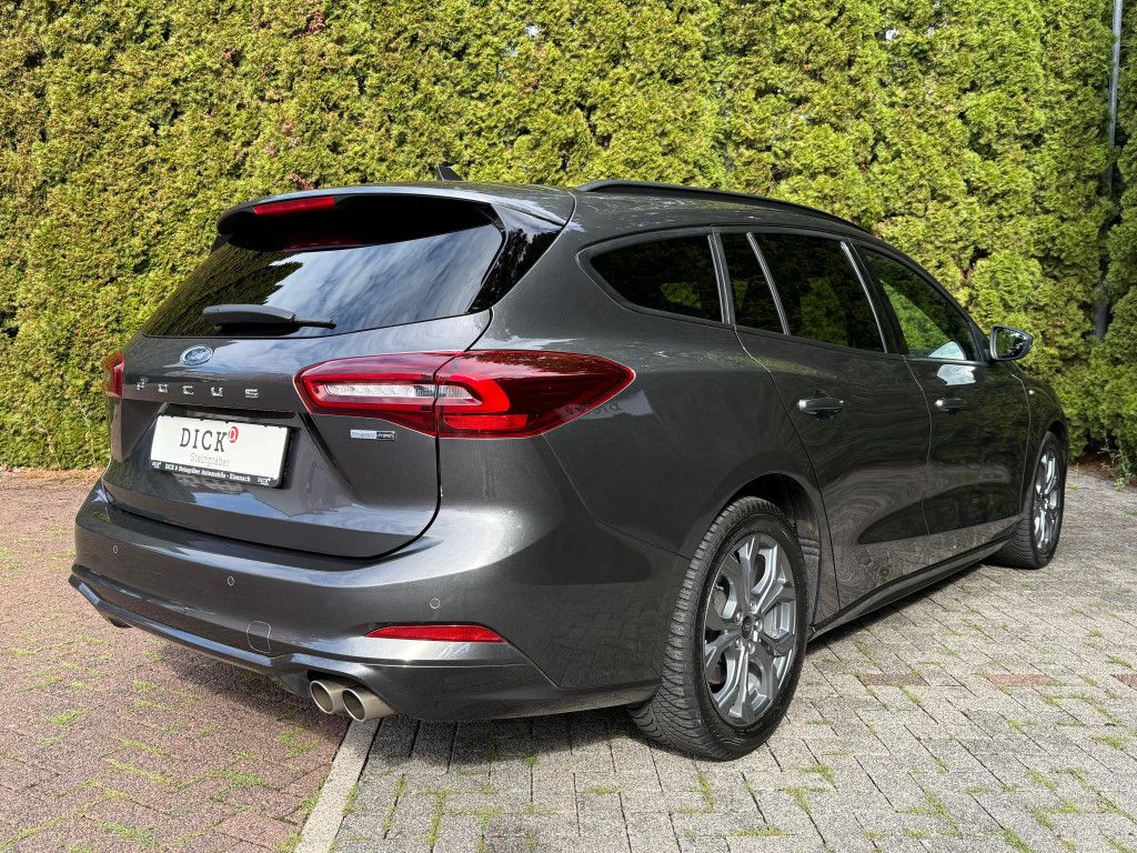 Fahrzeugabbildung Ford Focus 1.0EB ST-Line MATRIX+NAV+WINTER+CARP+SYNC4