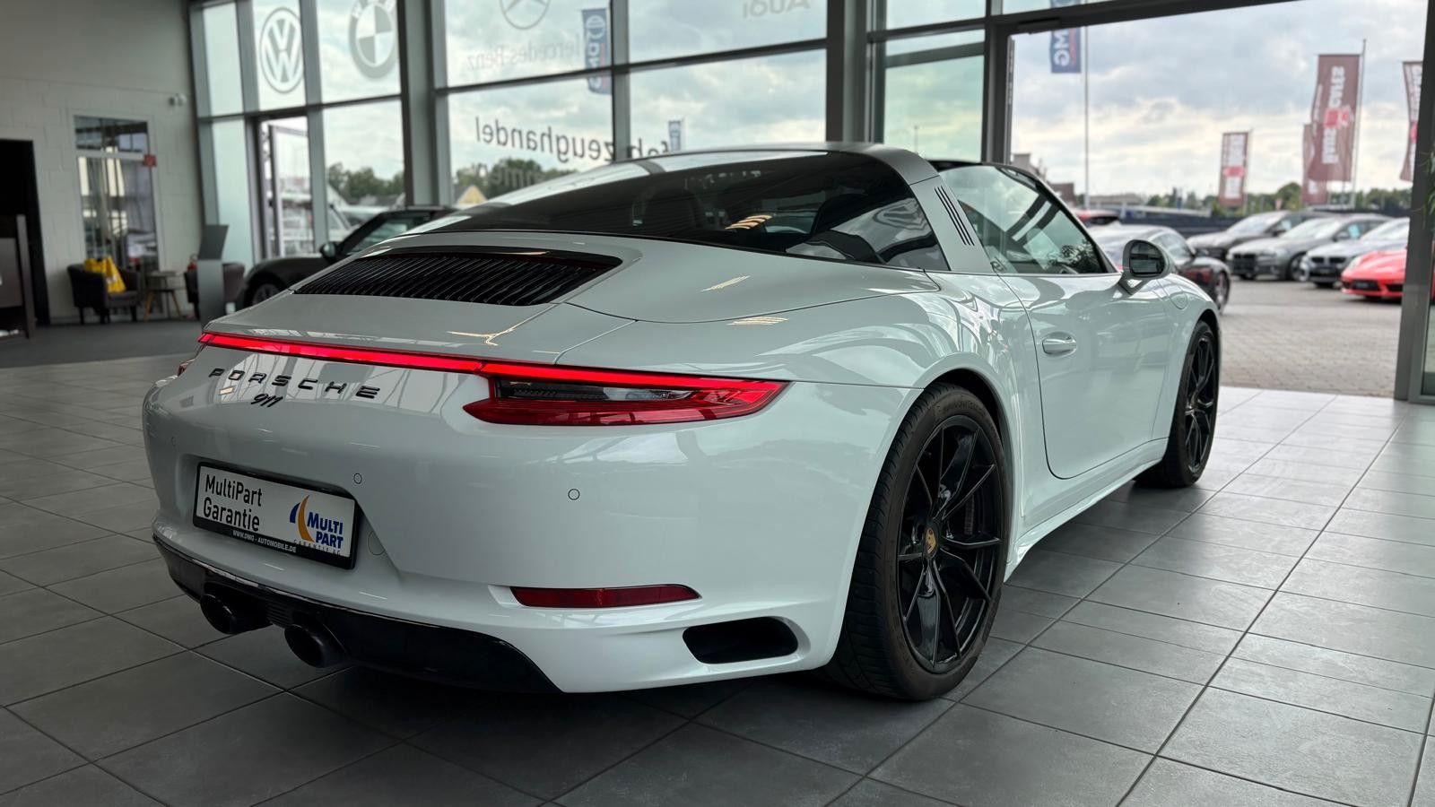Fahrzeugabbildung Porsche 991/911 Targa 4 SAGA Sport Chrono