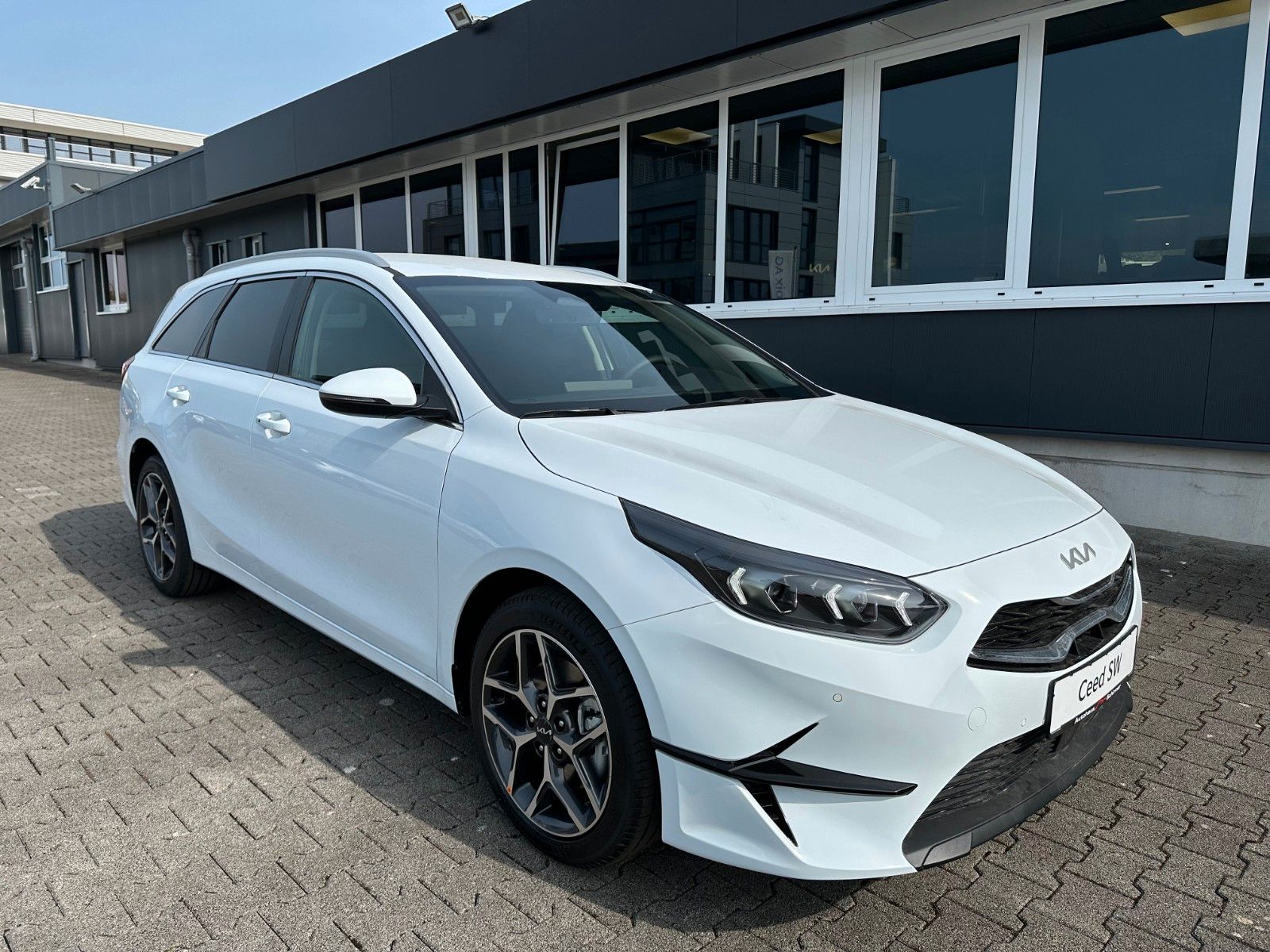 Fahrzeugabbildung Kia cee'd Sportswagon 1,5T-GDI AT Ultimat Style