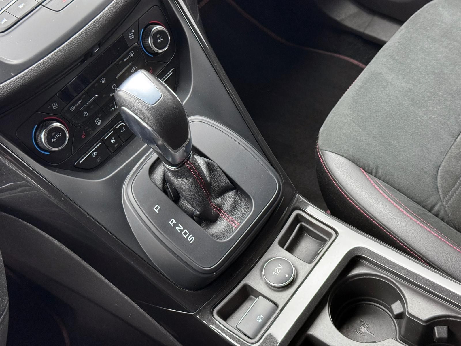 Fahrzeugabbildung Ford 1.5 ST-LINE/4x4/ALLRAD/DSG/KEYLESS/ACC/R-CAM/LED