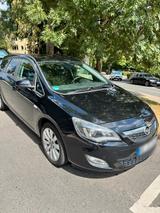Opel Astra J Sports Tourer 2.0 CDTI - Opel Astra aus 2010: Sports