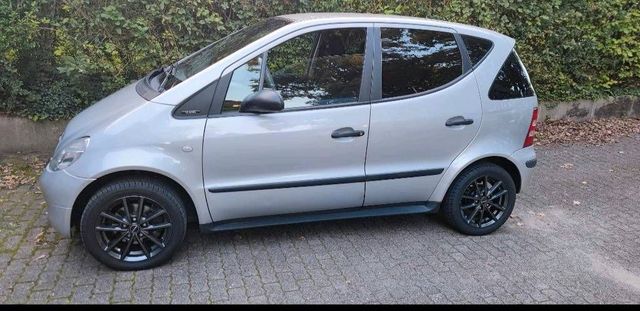 Mercedes-Benz Mercedes Benz  A  Klasse 140 silber Tüv neu