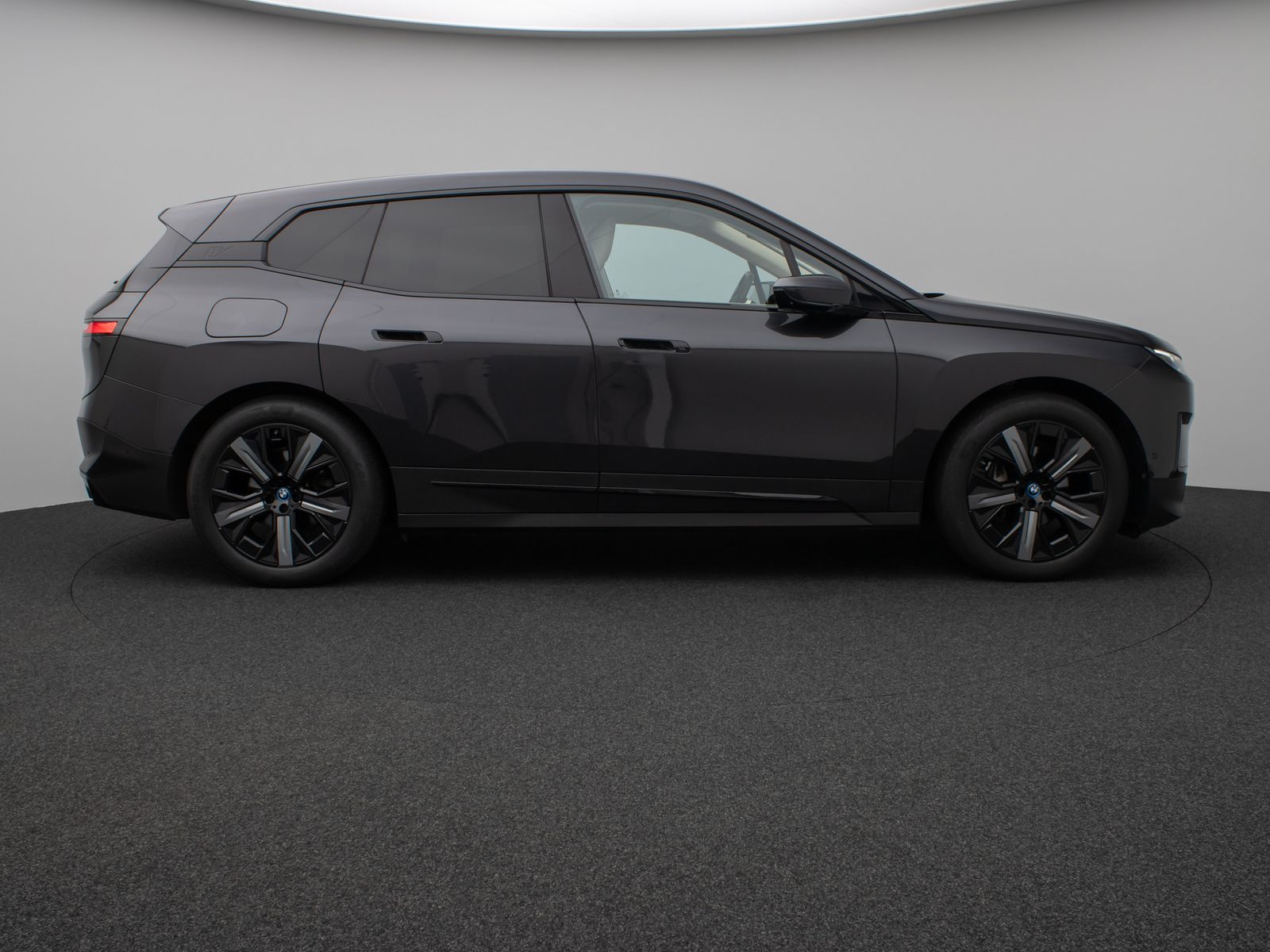 Fahrzeugabbildung BMW iX xD40 Laser 360° H/K DAB SoftCl ACC AHK 21Zoll