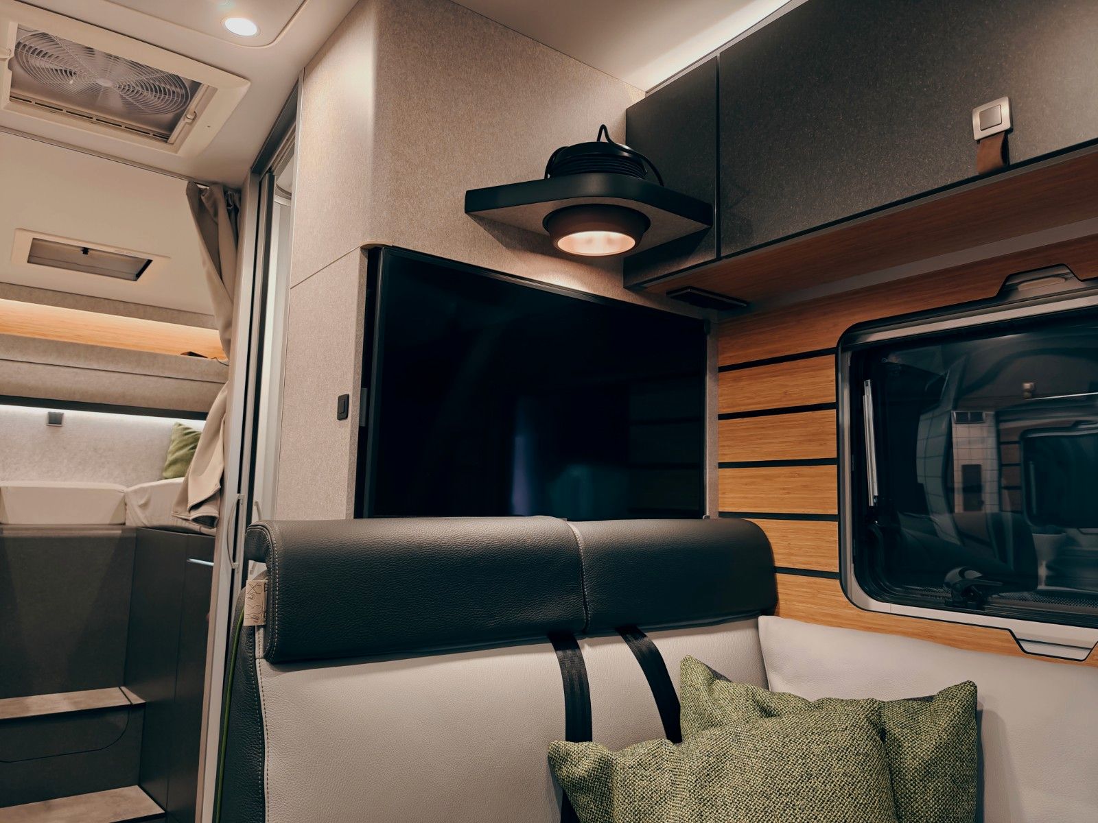 Fahrzeugabbildung HYMER / ERIBA / HYMERCAR ML-T 570 - Crossover
