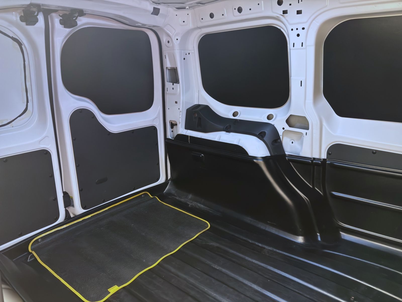 Volkswagen Caddy - Bild 15